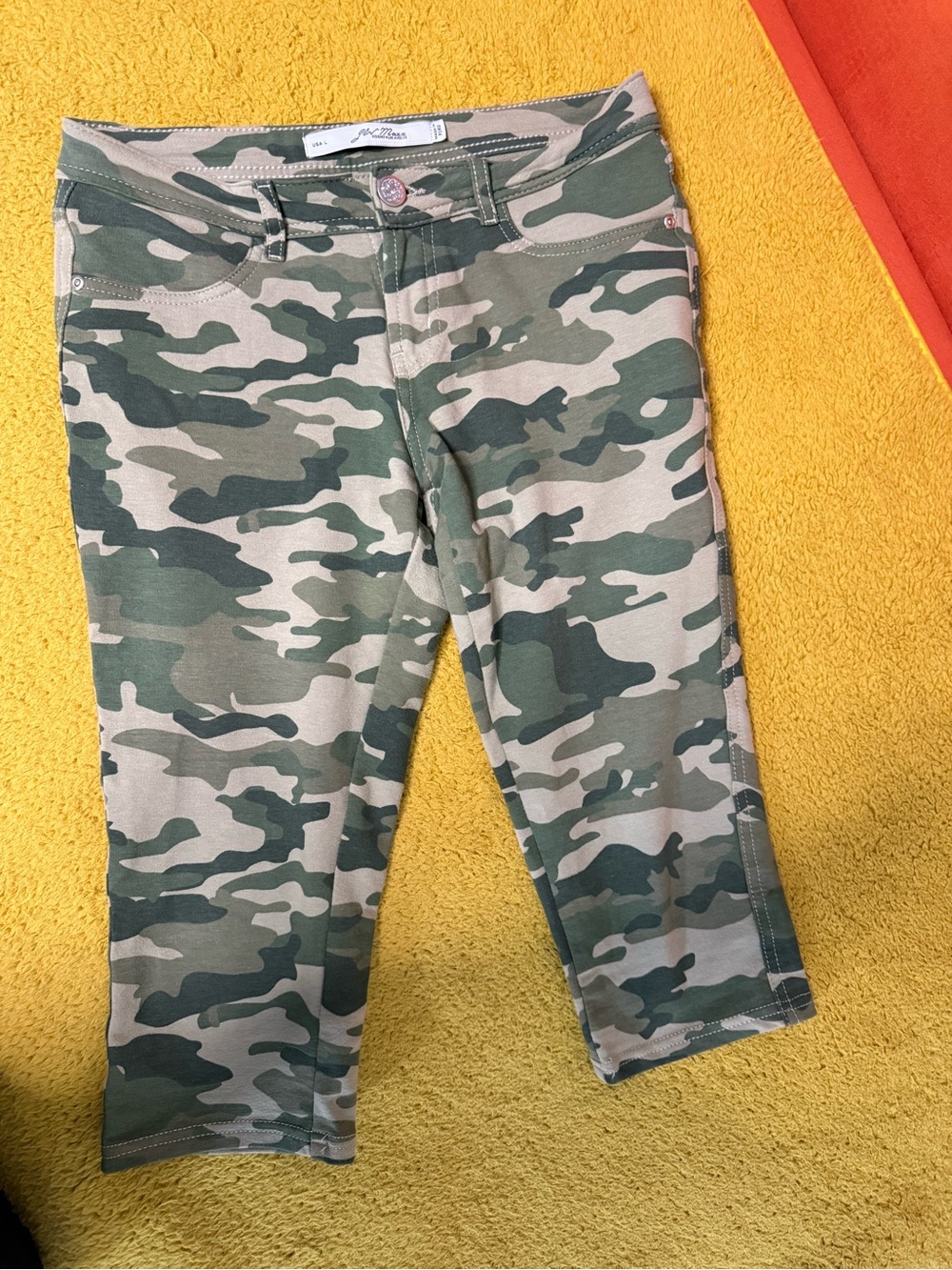 Crop Camo Ponte Legging - Women's Green Camo sz L
